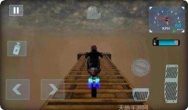 Moto Race In Hill 2玩法